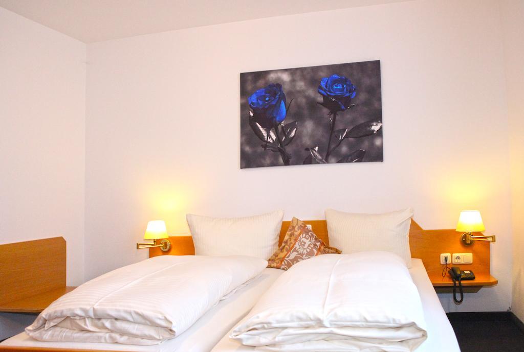Hotel Am Ostpark Neubiberg Δωμάτιο φωτογραφία